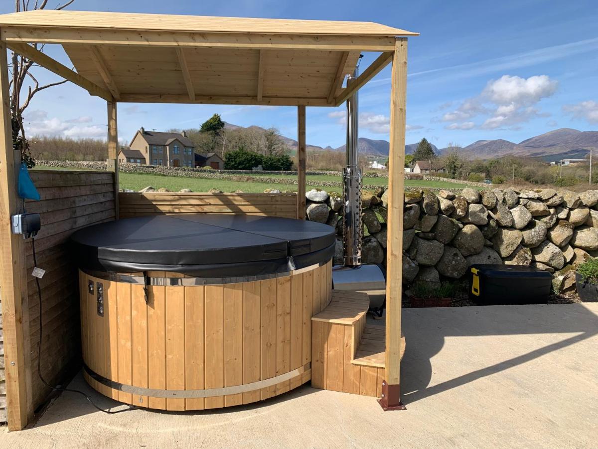 Moneydarragh Cottage With Uninterrupted Mountain And Sea Views- Hot Tub Available For Hire Annalong Екстериор снимка