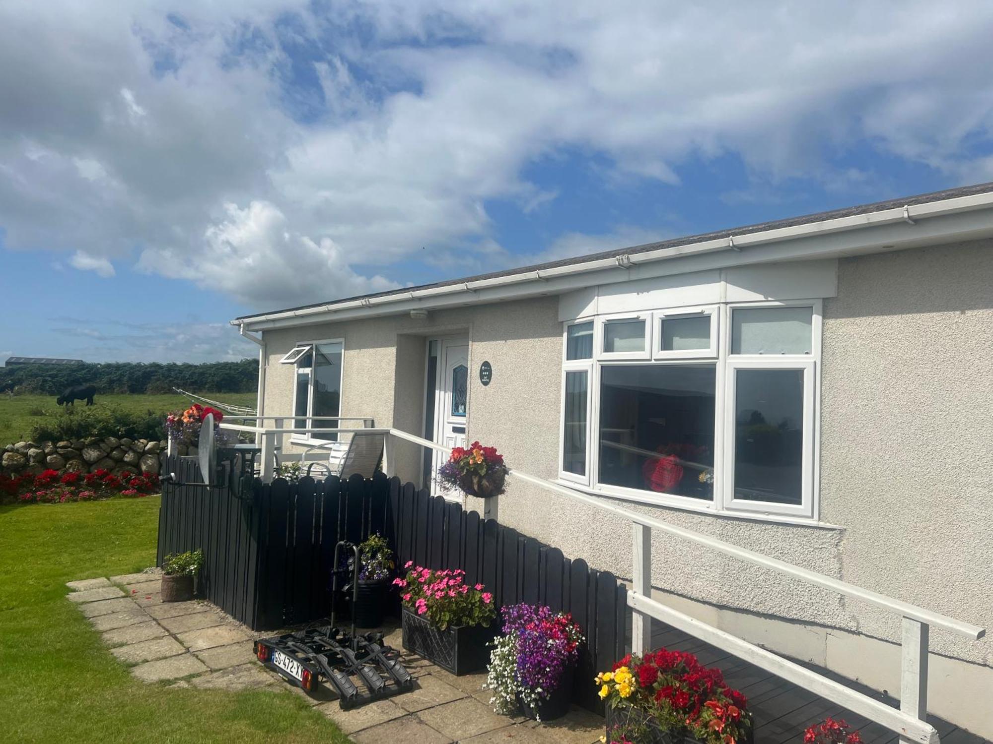 Moneydarragh Cottage With Uninterrupted Mountain And Sea Views- Hot Tub Available For Hire Annalong Екстериор снимка